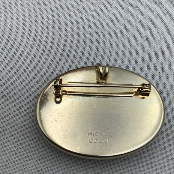 Michel Golan unique turquoise Onyx and Coral brooch - Picture 6 of 6